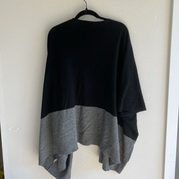Neiman Marcus Women's Black Gray Color-Block Cashmere Cardigan One Size Oversize - Picture 2 of 6